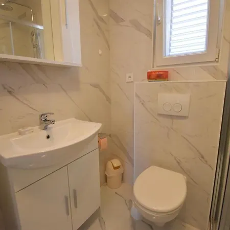 Branka - 80 M From Holiday home Vir