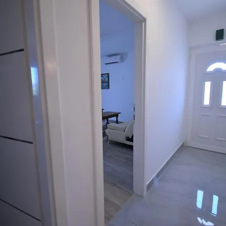 Holiday home Branka - 80 M From Vir
