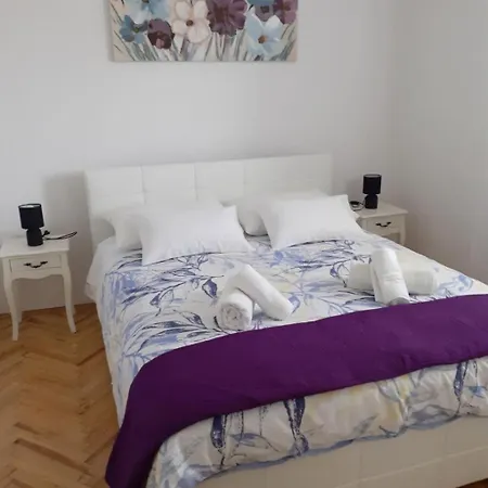 Branka - 80 M From Holiday home Vir