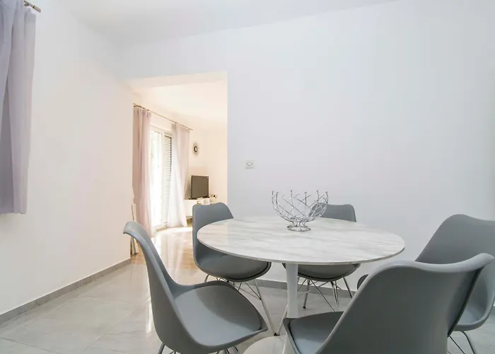 House Branka Сasa de vacaciones Vir